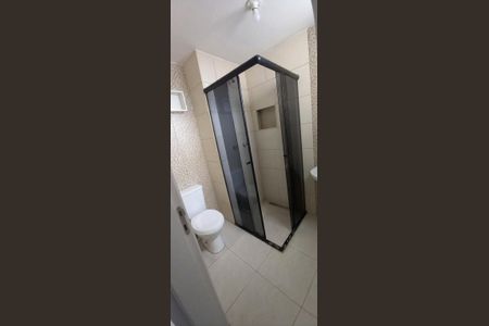 Banheiro de apartamento à venda com 3 quartos, 60m² em Jardim Cocaia, Guarulhos