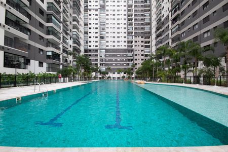 Apartamento à venda com 62m², 2 quartos e 2 vagasÁrea comum - Piscina