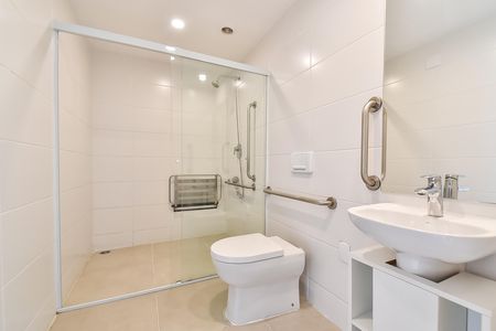 Banheiro de kitnet/studio para alugar com 1 quarto, 44m² em Paraíso, São Paulo