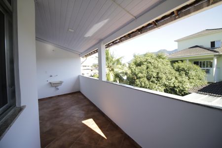 Casa de condomínio para alugar com 160m², 2 quartos e sem vagaVaranda