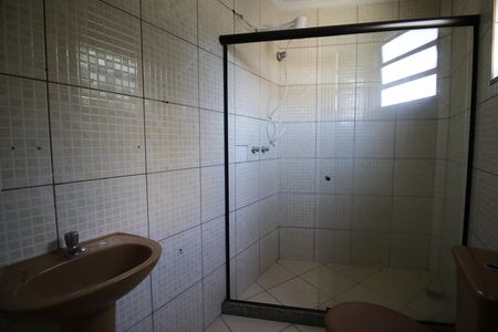 Casa de condomínio para alugar com 160m², 2 quartos e sem vagaBanheiro