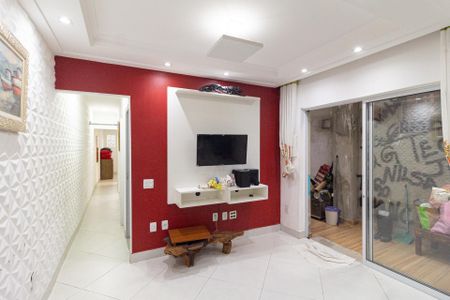 Sala de casa para alugar com 3 quartos, 120m² em Vila Ester, Carapicuíba