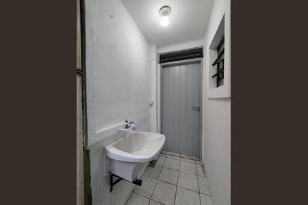 Casa para alugar com 30m², 1 quarto e sem vagaÁrea de Serviço