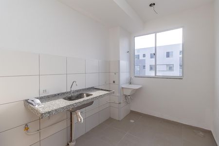 Cozinha e Área de Serviço de apartamento para alugar com 2 quartos, 42m² em Centro, Ribeirão das Neves