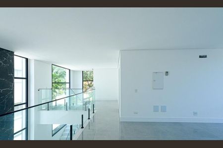 Foto 02 de casa de condomínio à venda com 4 quartos, 366m² em Alphaville, Barueri