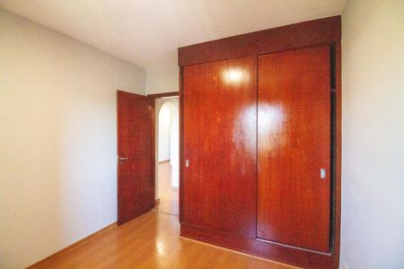 Quarto 2 de apartamento para alugar com 2 quartos, 61m² em Vila Congonhas, São Paulo