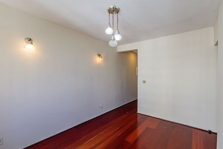 Apartamento à venda com 90m², 2 quartos e sem vaga Apartamento à venda com 90m², 2 quartos e sem vagaSala