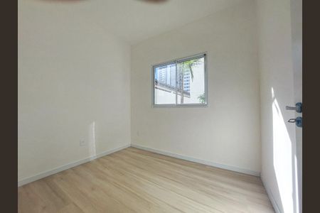 Quarto 2 de apartamento para alugar com 2 quartos, 42m² em Várzea de Baixo, São Paulo