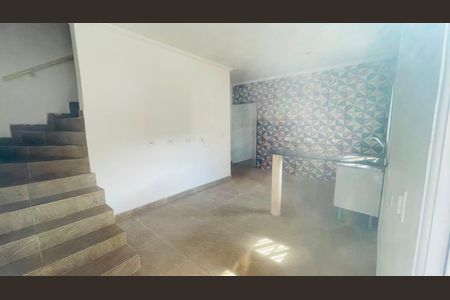 Sala de casa para alugar com 2 quartos, 60m² em Outeiro de Passárgada, Cotia