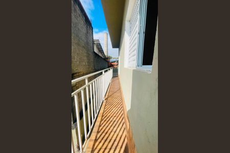 Casa para alugar com 60m², 2 quartos e 1 vaga Casa para alugar com 60m², 2 quartos e 1 vagaVaranda