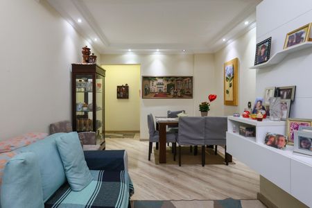 Apartamento à venda com 68m², 3 quartos e 2 vagas Apartamento à venda com 68m², 3 quartos e 2 vagasSala