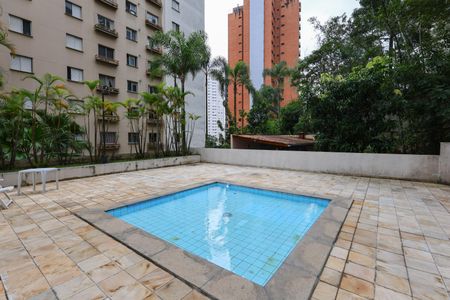 Apartamento à venda com 68m², 3 quartos e 2 vagas Apartamento à venda com 68m², 3 quartos e 2 vagasÁrea comum - Piscina