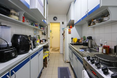 Apartamento à venda com 68m², 3 quartos e 2 vagas Apartamento à venda com 68m², 3 quartos e 2 vagasCozinha