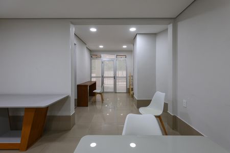 Apartamento à venda com 68m², 3 quartos e 2 vagas Apartamento à venda com 68m², 3 quartos e 2 vagasÁrea comum - Salão de festas