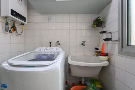Apartamento à venda com 68m², 3 quartos e 2 vagas Apartamento à venda com 68m², 3 quartos e 2 vagasÁrea de Serviço