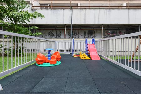 Apartamento à venda com 68m², 3 quartos e 2 vagas Apartamento à venda com 68m², 3 quartos e 2 vagasÁrea comum - Playground