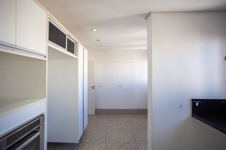 Cozinha de apartamento à venda com 3 quartos, 167m² em Indianópolis, São Paulo