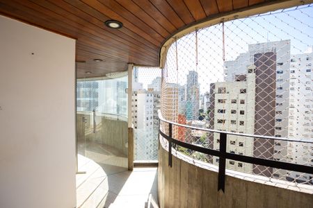 Varanda de apartamento à venda com 3 quartos, 167m² em Indianópolis, São Paulo