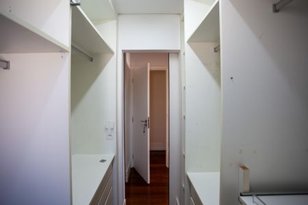 Closet da suíte 2 de apartamento à venda com 3 quartos, 167m² em Indianópolis, São Paulo