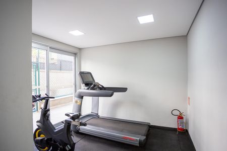 Apartamento à venda com 167m², 3 quartos e 2 vagas Apartamento à venda com 167m², 3 quartos e 2 vagasÁrea comum - Academia