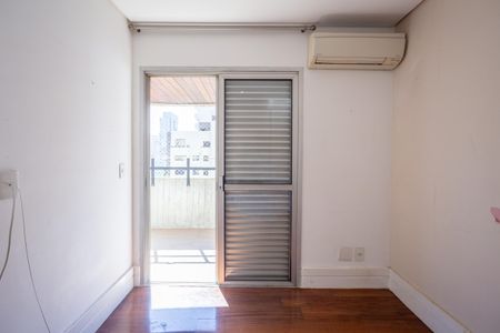 Apartamento à venda com 167m², 3 quartos e 2 vagas Apartamento à venda com 167m², 3 quartos e 2 vagasSuíte 1