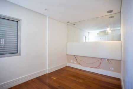 Apartamento à venda com 167m², 3 quartos e 2 vagas Apartamento à venda com 167m², 3 quartos e 2 vagasSuíte 2