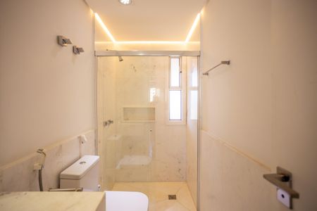 Apartamento à venda com 167m², 3 quartos e 2 vagas Apartamento à venda com 167m², 3 quartos e 2 vagasBanheiro da Suíte 1