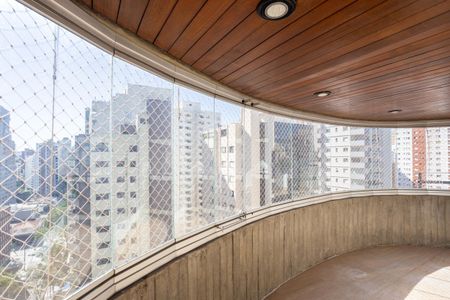 Apartamento à venda com 167m², 3 quartos e 2 vagas Apartamento à venda com 167m², 3 quartos e 2 vagasVaranda