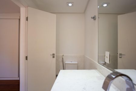 Apartamento à venda com 167m², 3 quartos e 2 vagas Apartamento à venda com 167m², 3 quartos e 2 vagasBanheiro da Suíte 3