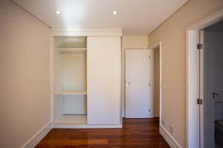 Apartamento à venda com 167m², 3 quartos e 2 vagas Apartamento à venda com 167m², 3 quartos e 2 vagasSuíte 3