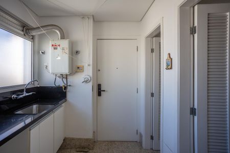 Apartamento à venda com 167m², 3 quartos e 2 vagas Apartamento à venda com 167m², 3 quartos e 2 vagasÁrea de Serviço