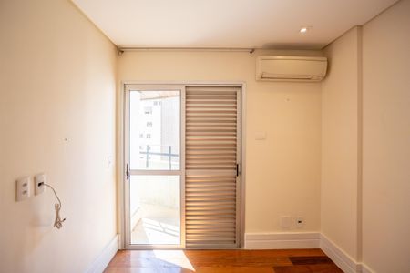 Apartamento à venda com 167m², 3 quartos e 2 vagas Apartamento à venda com 167m², 3 quartos e 2 vagasSuíte 3