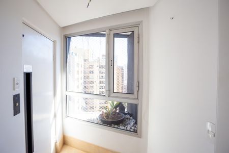Apartamento à venda com 167m², 3 quartos e 2 vagas Apartamento à venda com 167m², 3 quartos e 2 vagasHall Privativo - Elevador Privativo