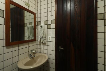 Banheiro da Área de Serviço de casa à venda com 3 quartos, 101m² em Santo Antônio, São Caetano do Sul