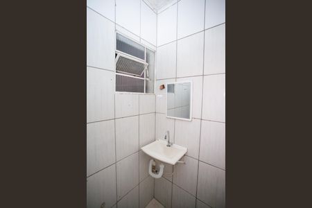 Casa para alugar com 50m², 2 quartos e sem vaga Casa para alugar com 50m², 2 quartos e sem vagaBanheiro Social
