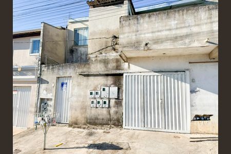 Casa para alugar com 50m², 2 quartos e sem vaga Casa para alugar com 50m², 2 quartos e sem vagaFachada