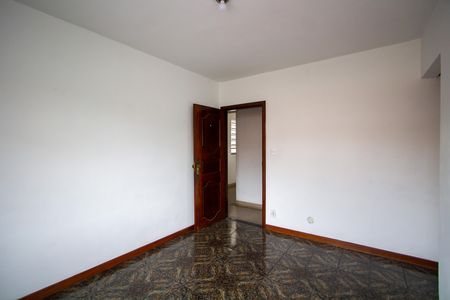 Sala de apartamento para alugar com 2 quartos, 50m² em Rocha, São Gonçalo