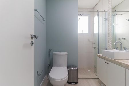 Apartamento para alugar com 175m², 4 quartos e 3 vagas Apartamento para alugar com 175m², 4 quartos e 3 vagasBanheiro da Suíte 2