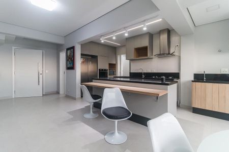 Apartamento para alugar com 175m², 4 quartos e 3 vagas Apartamento para alugar com 175m², 4 quartos e 3 vagasSala de Jantar