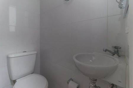 Apartamento para alugar com 175m², 4 quartos e 3 vagas Apartamento para alugar com 175m², 4 quartos e 3 vagasBanheiro de Serviço