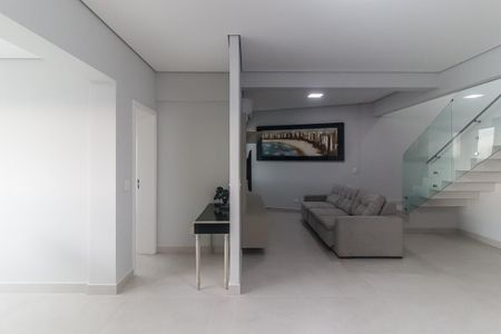 Apartamento para alugar com 175m², 4 quartos e 3 vagas Apartamento para alugar com 175m², 4 quartos e 3 vagasSala