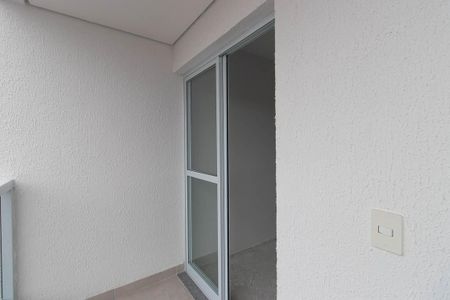 Apartamento à venda com 33m², 1 quarto e sem vagaSacada e Área de Serviço