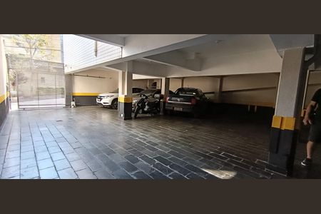 Apartamento para alugar com 133m², 4 quartos e 1 vaga Apartamento para alugar com 133m², 4 quartos e 1 vagaGaragem