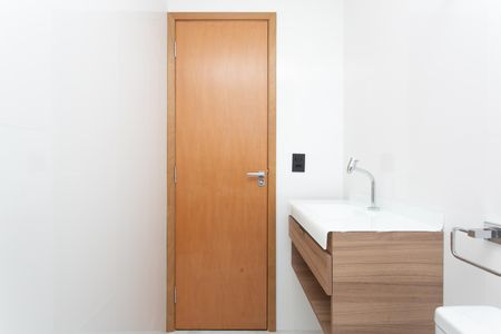 Banheiro  de casa para alugar com 1 quarto, 32m² em Jardim Santa Marcelina, São Paulo