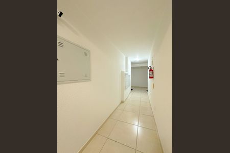 Apartamento para alugar com 75m², 2 quartos e 1 vagaHall social