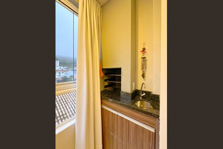 Apartamento para alugar com 75m², 2 quartos e 1 vagaSala
