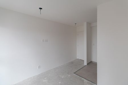 Sala de apartamento à venda com 1 quarto, 33m² em Vila Mazzei, São Paulo
