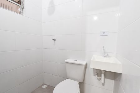 Banheiro de kitnet/studio para alugar com 1 quarto, 25m² em Ipiranga, São Paulo