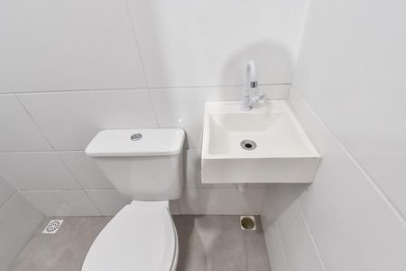 Studio para alugar com 25m², 1 quarto e sem vaga Studio para alugar com 25m², 1 quarto e sem vagaBanheiro