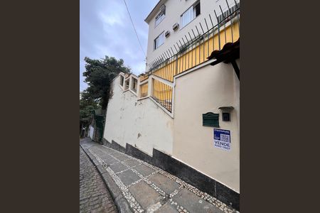 Apartamento à venda com 75m², 2 quartos e sem vaga Apartamento à venda com 75m², 2 quartos e sem vagaPlaca